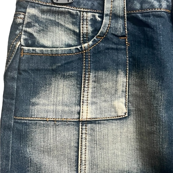 Denim Wash Skirt - Picture 4 of 8